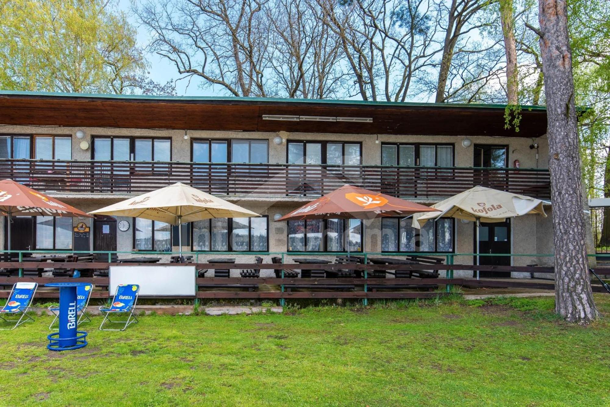 Campingplatz Yacht Club Bezdrev *