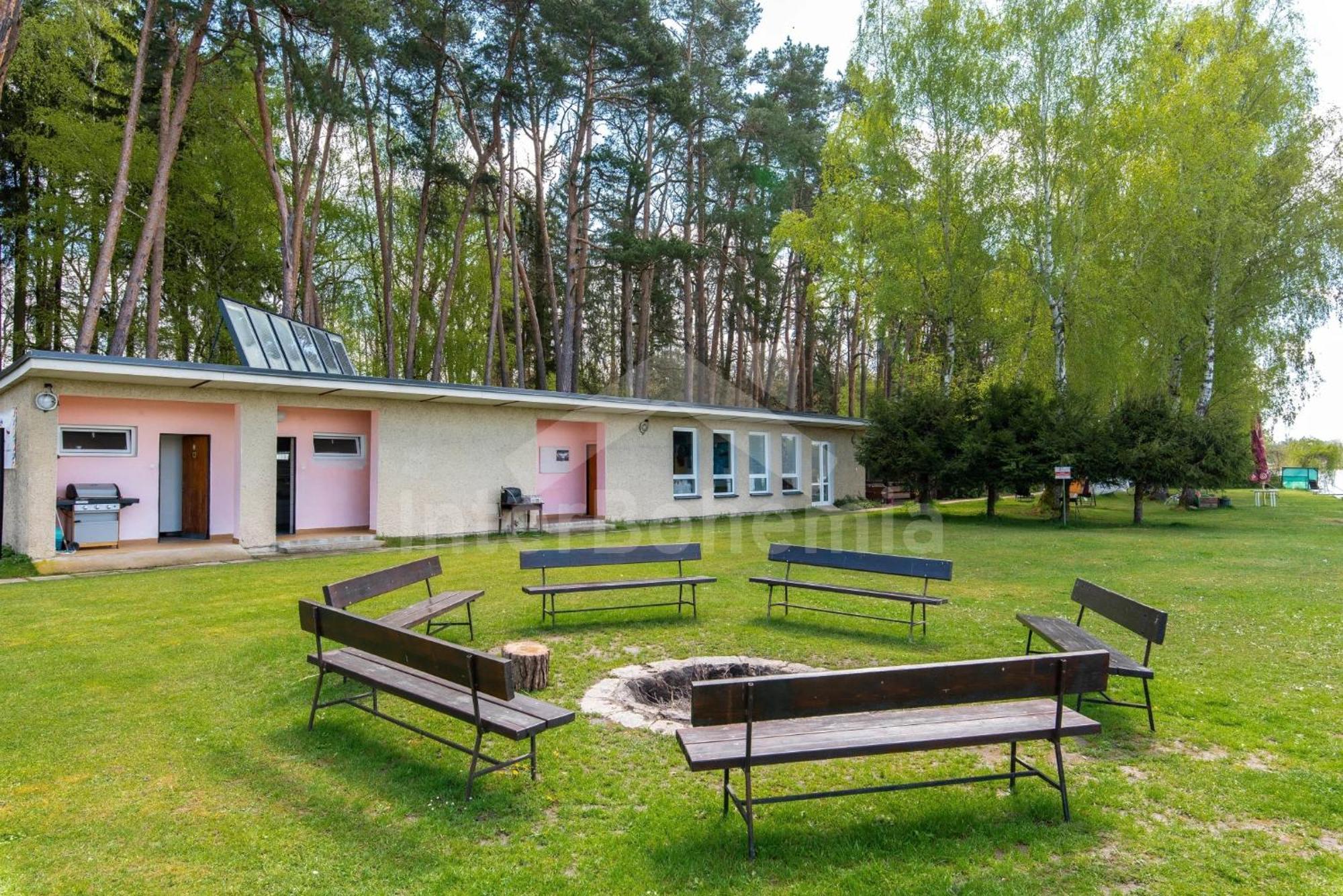 Yacht Club Bezdrev *